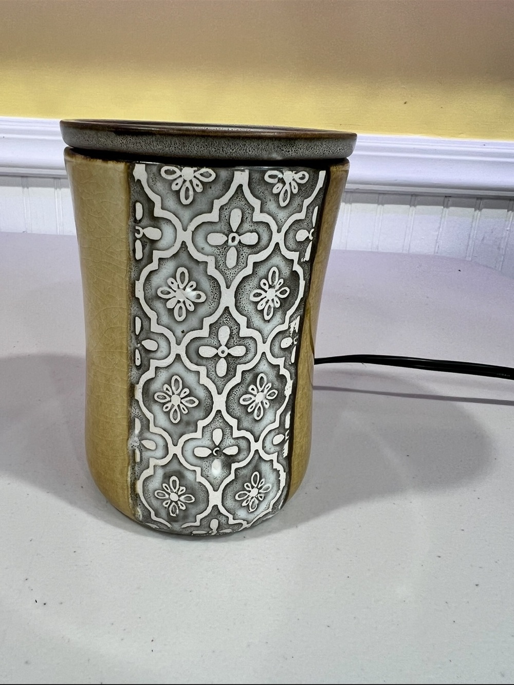 Scentsy Ceramic Electric Wax Warmer with Ornate Tile Panel - Mustard and Gray